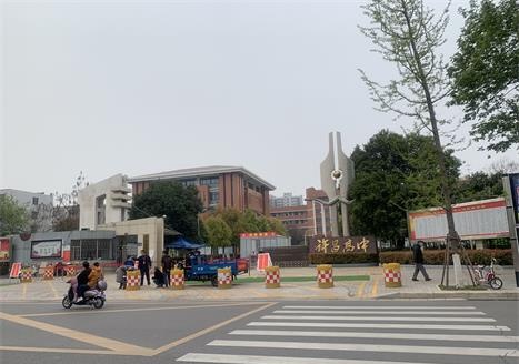欧帝智慧教室互动黑板成功入驻许昌高中